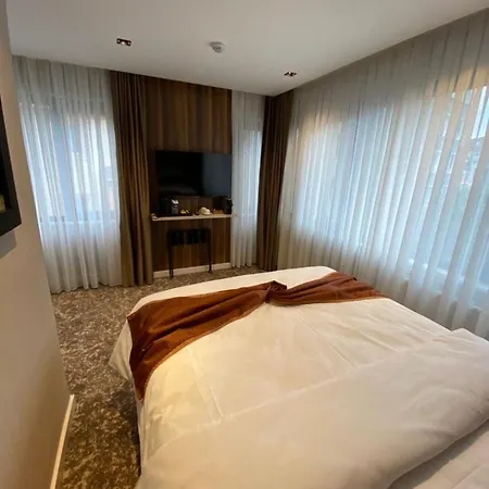 Hotel Nevv *